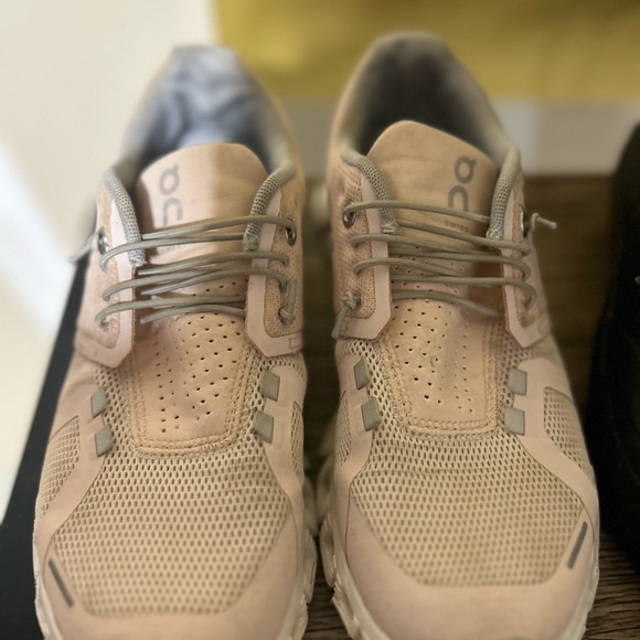 On Running Women's Pink and Gray Athletic Shoes - Picture 2 of 7